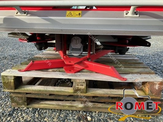 Distributeur d'engrais Lely CENTERLINER2500