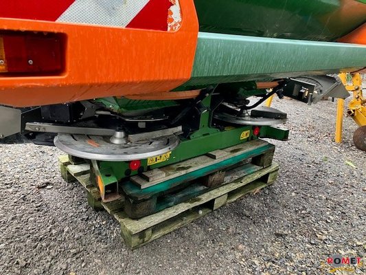 Distributeur d'engrais Amazone ZAM-PROFIS3001