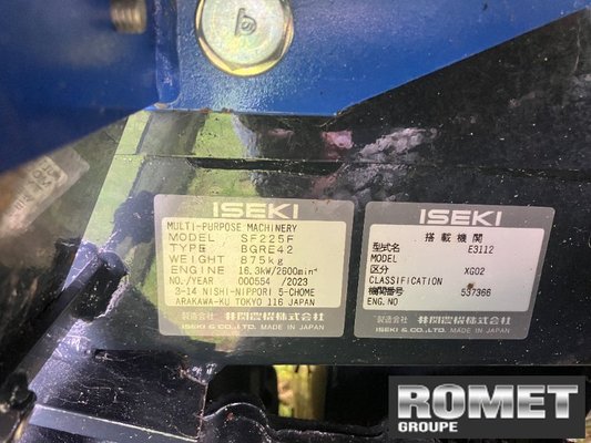 Tondeuse professionnelle Iseki SF225