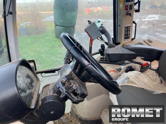 Tracteur agricole Massey Ferguson 5S-115 D4 DX
