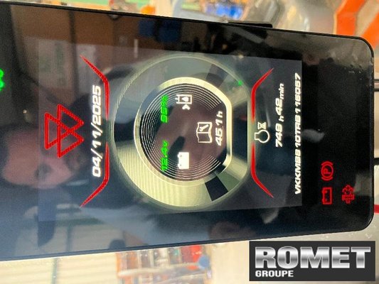 Tracteur agricole Massey Ferguson 8S-205 D7 ES