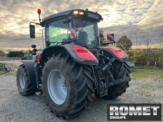 Tracteur agricole Massey Ferguson 8S-205 D7 ES