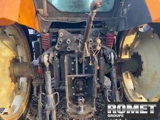 Tracteur agricole Renault TEMIS 610 Z - 4
