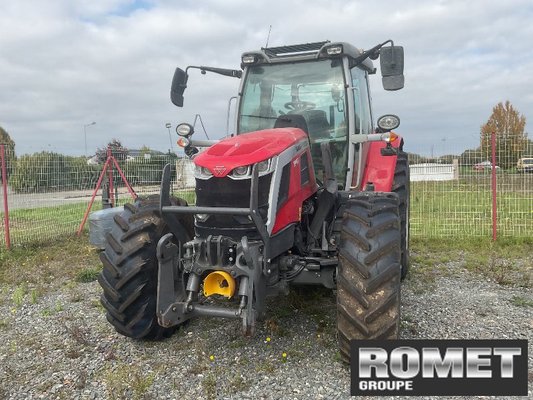 Tracteur agricole Massey Ferguson 6S-135 D6 EF DX