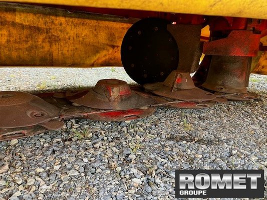 Faucheuse conditionneuse Pöttinger NOVACAT A10ED