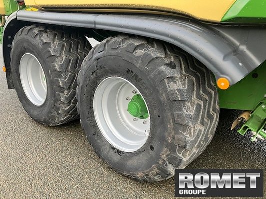 Presse à balles carrées Krone BIGPACK1290HDPVC