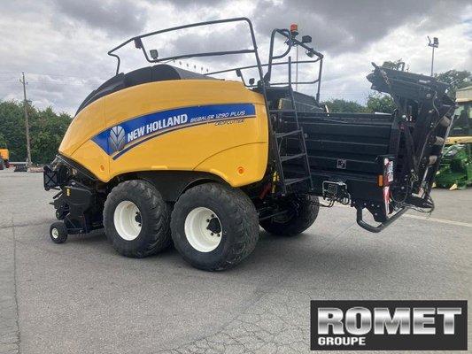 Presse à balles carrées New Holland 1290 PLUS CC