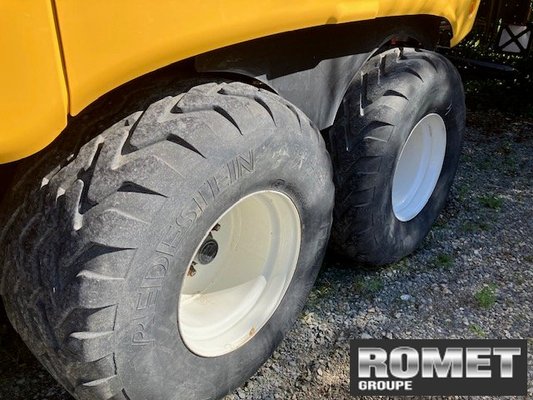 Presse à balles carrées New Holland 1290 PLUS CC