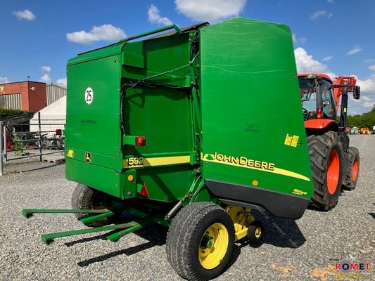 Presse à balles rondes John Deere 592HIFLOW