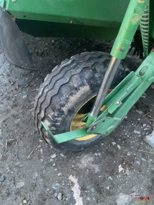 Faucheuse John Deere 1365