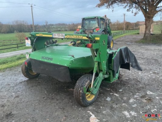 Faucheuse conditionneuse John Deere 1365