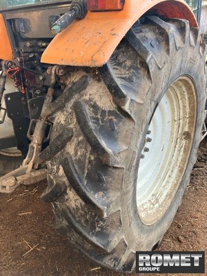Tracteur agricole Renault CELTIS 456 RX