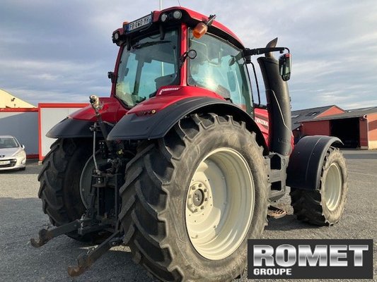 Tracteur agricole Valtra T174