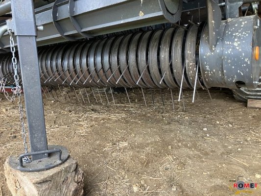 Presse à balles rondes Lely RP 160 V Master