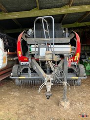 Presse à balles rondes Lely RP 160 V Master - 3