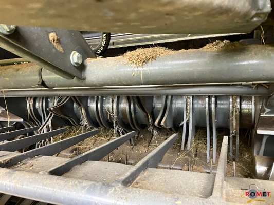 Presse à balles rondes Lely RP 160 V Master