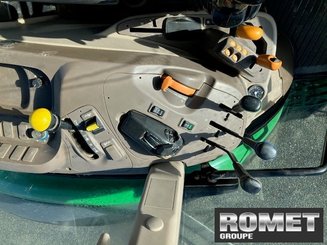 Tracteur agricole John Deere 6115 RC - 12