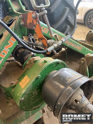 Herse rotative Amazone KG3000 SPECIAL