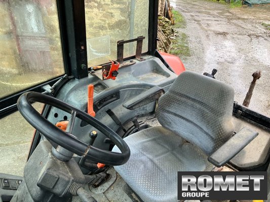 Tracteur agricole New Holland L75